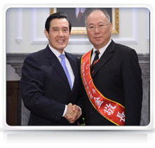 You are currently viewing 2011/12 昆山中辰矽晶社長金敬長が中華民国企業経理協進会第 29 回「国家傑出マネージャー賞 – 傑出台商社長」賞を受賞